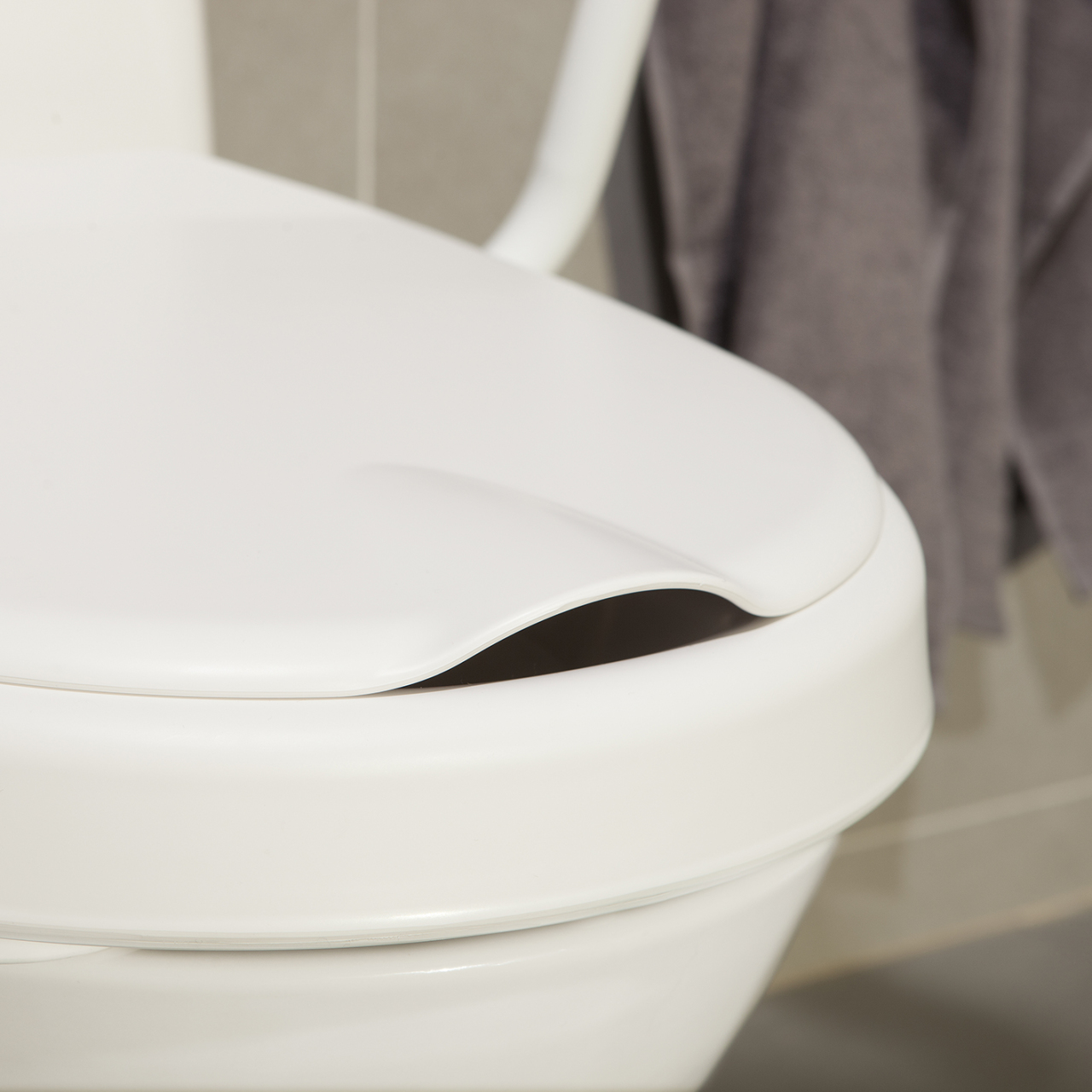 Etac Hi-Loo Fixed Toilet Seat - 10 cm 